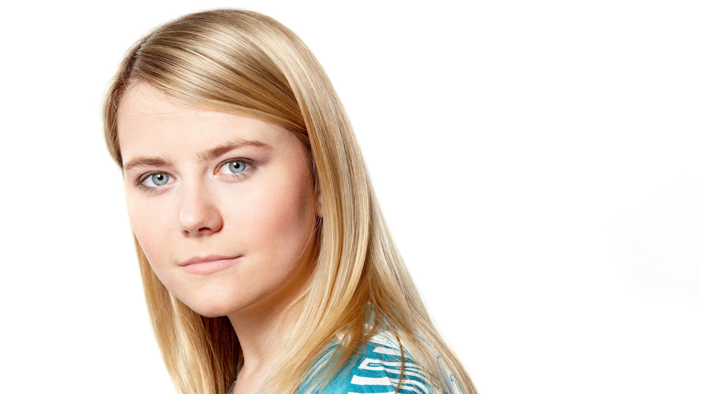 Dunkles, stilvolles Hintergrundbild für einen hochwertigen Artikel über Natascha Kampusch
